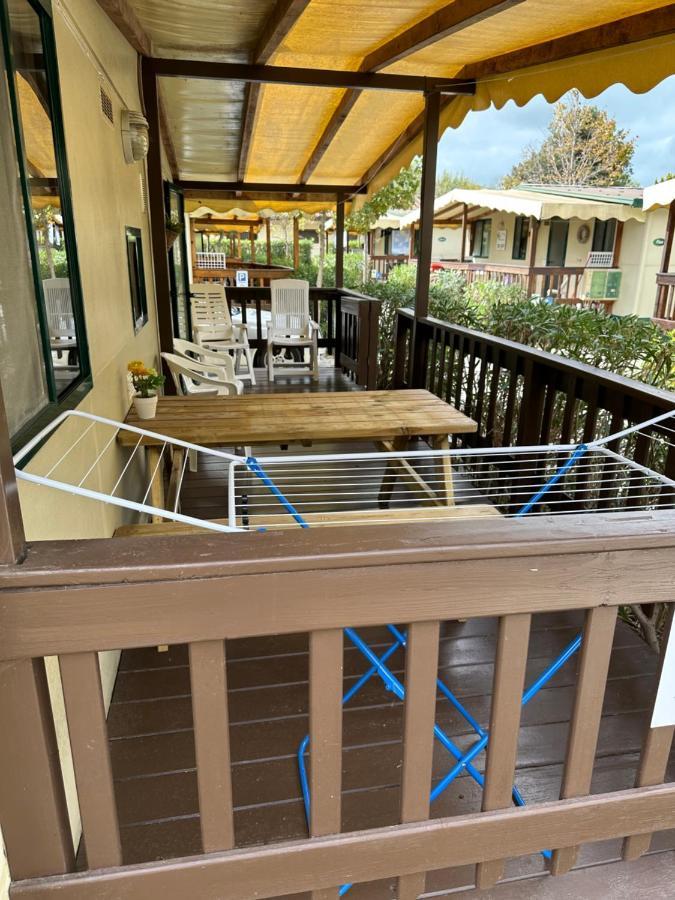 Comfortabele Familie Chalets Met Veranda Incl Airco Dichtbij Zee! Viareggio Exterior photo